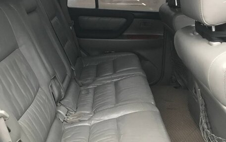 Toyota Land Cruiser 100 рестайлинг 2, 2005 год, 2 500 000 рублей, 11 фотография