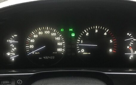 Toyota Land Cruiser 100 рестайлинг 2, 2005 год, 2 500 000 рублей, 14 фотография