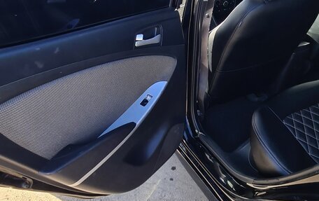 Hyundai Solaris II рестайлинг, 2012 год, 450 000 рублей, 21 фотография