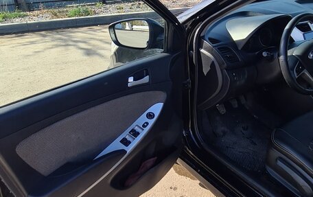 Hyundai Solaris II рестайлинг, 2012 год, 450 000 рублей, 20 фотография