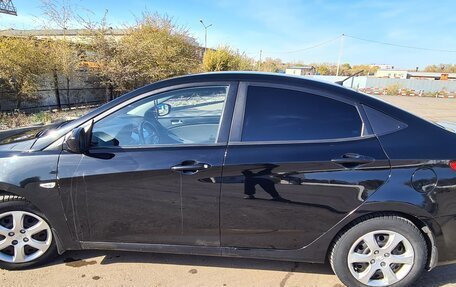 Hyundai Solaris II рестайлинг, 2012 год, 450 000 рублей, 26 фотография