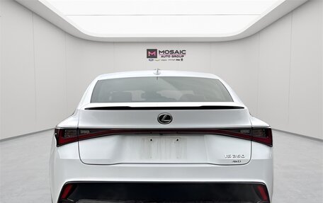 Lexus IS III, 2024 год, 10 924 973 рублей, 5 фотография