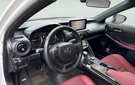 Lexus IS III, 2024 год, 10 924 973 рублей, 17 фотография