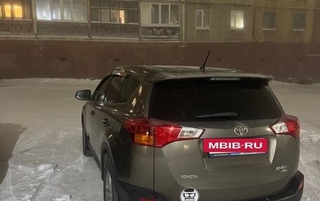 Toyota RAV4, 2013 год, 2 200 000 рублей, 4 фотография