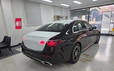 Mercedes-Benz E-Класс, 2023 год, 6 550 000 рублей, 4 фотография