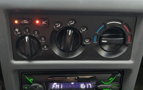 Daewoo Nexia I рестайлинг, 2002 год, 185 000 рублей, 8 фотография