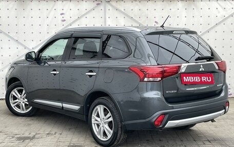 Mitsubishi Outlander III рестайлинг 3, 2016 год, 1 750 000 рублей, 5 фотография