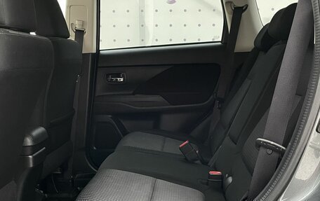 Mitsubishi Outlander III рестайлинг 3, 2016 год, 1 750 000 рублей, 13 фотография