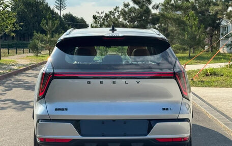 Geely Atlas, 2025 год, 2 750 000 рублей, 8 фотография