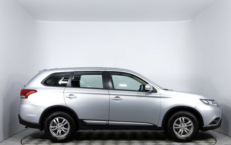 Mitsubishi Outlander III рестайлинг 3, 2021 год, 2 520 000 рублей, 4 фотография