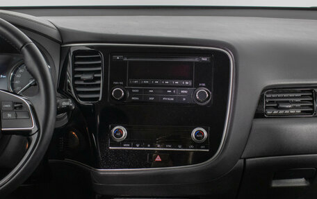 Mitsubishi Outlander III рестайлинг 3, 2021 год, 2 520 000 рублей, 14 фотография