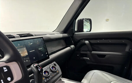 Land Rover Defender II, 2025 год, 13 900 782 рублей, 16 фотография