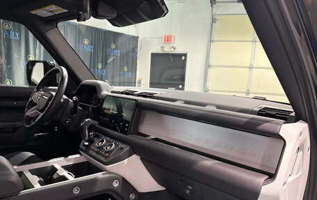 Land Rover Defender II, 2025 год, 13 900 782 рублей, 27 фотография