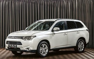 Mitsubishi Outlander III рестайлинг 3, 2014 год, 1 385 000 рублей, 1 фотография