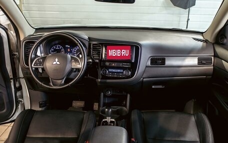 Mitsubishi Outlander III рестайлинг 3, 2014 год, 1 385 000 рублей, 16 фотография