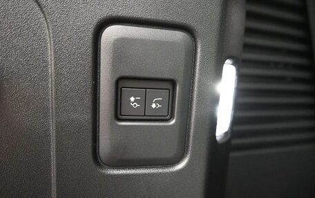 Land Rover Defender II, 2025 год, 14 515 781 рублей, 16 фотография