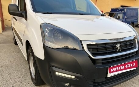 Peugeot Partner II рестайлинг 2, 2021 год, 1 370 000 рублей, 4 фотография