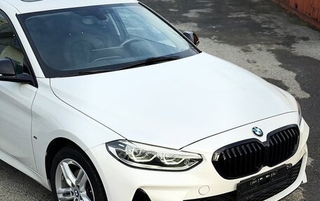 BMW 1 серия, 2021 год, 1 900 200 рублей, 3 фотография