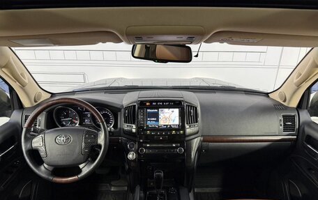 Toyota Land Cruiser 200, 2015 год, 4 200 000 рублей, 12 фотография