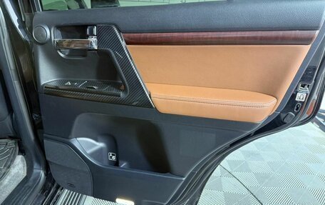Toyota Land Cruiser 200, 2015 год, 4 200 000 рублей, 28 фотография