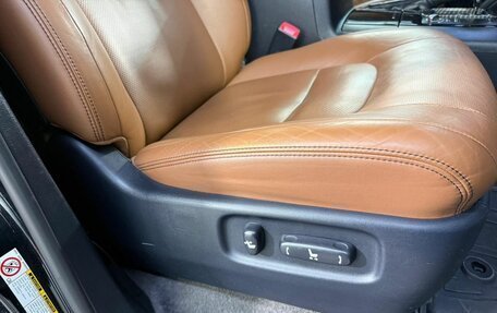 Toyota Land Cruiser 200, 2015 год, 4 200 000 рублей, 34 фотография