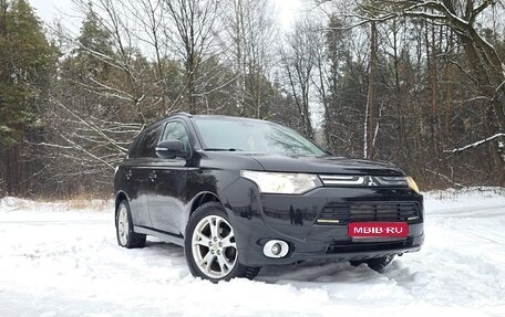 Mitsubishi Outlander III рестайлинг 3, 2012 год, 1 250 000 рублей, 1 фотография