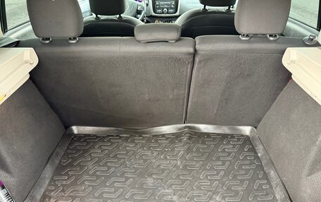 Renault Sandero II рестайлинг, 2015 год, 590 000 рублей, 24 фотография