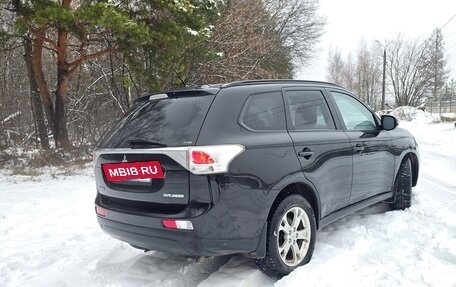 Mitsubishi Outlander III рестайлинг 3, 2012 год, 1 250 000 рублей, 2 фотография