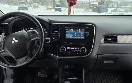 Mitsubishi Outlander III рестайлинг 3, 2012 год, 1 250 000 рублей, 9 фотография