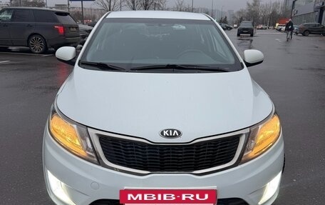 KIA Rio III рестайлинг, 2015 год, 1 350 000 рублей, 2 фотография