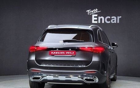 Mercedes-Benz GLC, 2024 год, 6 190 000 рублей, 4 фотография