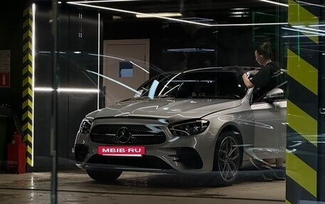 Mercedes-Benz E-Класс, 2021 год, 4 800 000 рублей, 3 фотография