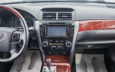 Toyota Camry, 2011 год, 1 799 000 рублей, 20 фотография