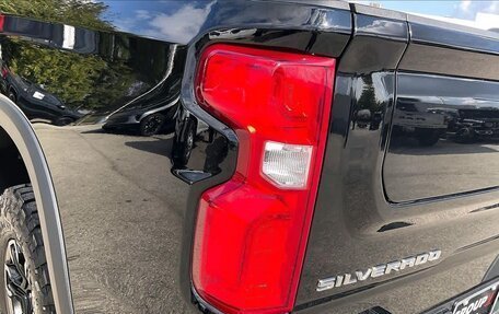 Chevrolet Silverado, 2024 год, 126 388 рублей, 28 фотография