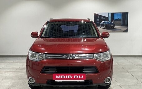 Mitsubishi Outlander III рестайлинг 3, 2013 год, 1 299 000 рублей, 2 фотография