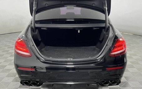 Mercedes-Benz E-Класс, 2019 год, 3 799 000 рублей, 8 фотография