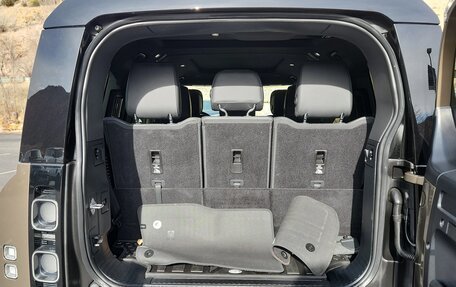 Land Rover Defender II, 2024 год, 9 700 000 рублей, 10 фотография