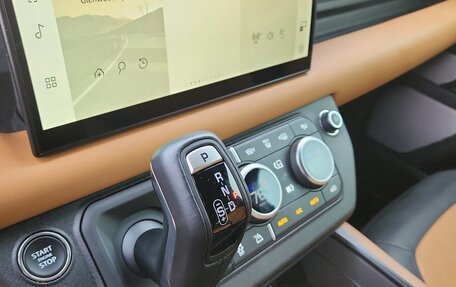 Land Rover Defender II, 2024 год, 9 700 000 рублей, 22 фотография