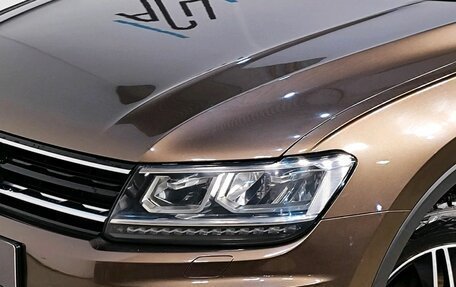 Volkswagen Tiguan II, 2019 год, 1 949 000 рублей, 5 фотография