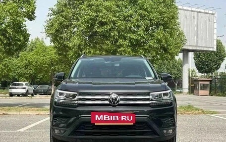 Volkswagen Tharu, 2021 год, 2 000 000 рублей, 2 фотография