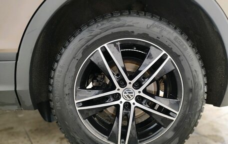 Volkswagen Tiguan II, 2019 год, 1 949 000 рублей, 7 фотография