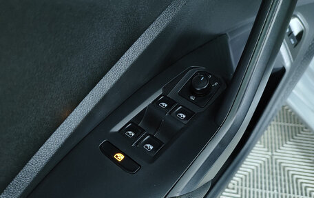 Volkswagen Jetta VII, 2020 год, 1 847 000 рублей, 21 фотография