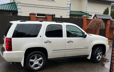 Chevrolet Tahoe III, 2013 год, 2 350 000 рублей, 2 фотография