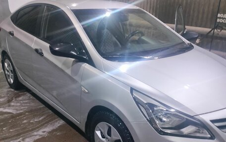 Hyundai Solaris II рестайлинг, 2014 год, 900 000 рублей, 3 фотография