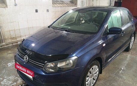 Volkswagen Polo VI (EU Market), 2011 год, 700 000 рублей, 3 фотография