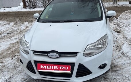 Ford Focus III, 2014 год, 880 000 рублей, 2 фотография