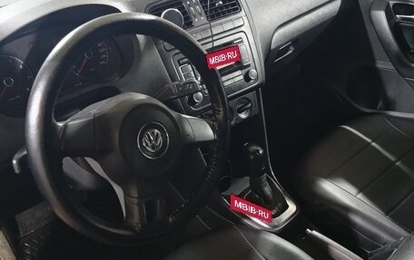 Volkswagen Polo VI (EU Market), 2011 год, 700 000 рублей, 8 фотография