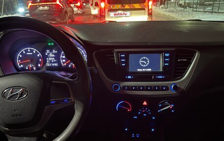 Hyundai Solaris II рестайлинг, 2017 год, 780 000 рублей, 10 фотография