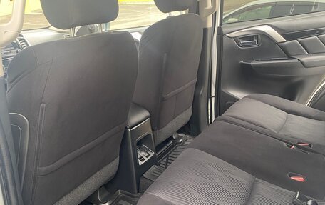 Mitsubishi Pajero Sport III рестайлинг, 2019 год, 3 350 000 рублей, 10 фотография