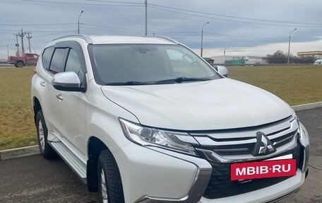 Mitsubishi Pajero Sport III рестайлинг, 2019 год, 3 350 000 рублей, 2 фотография